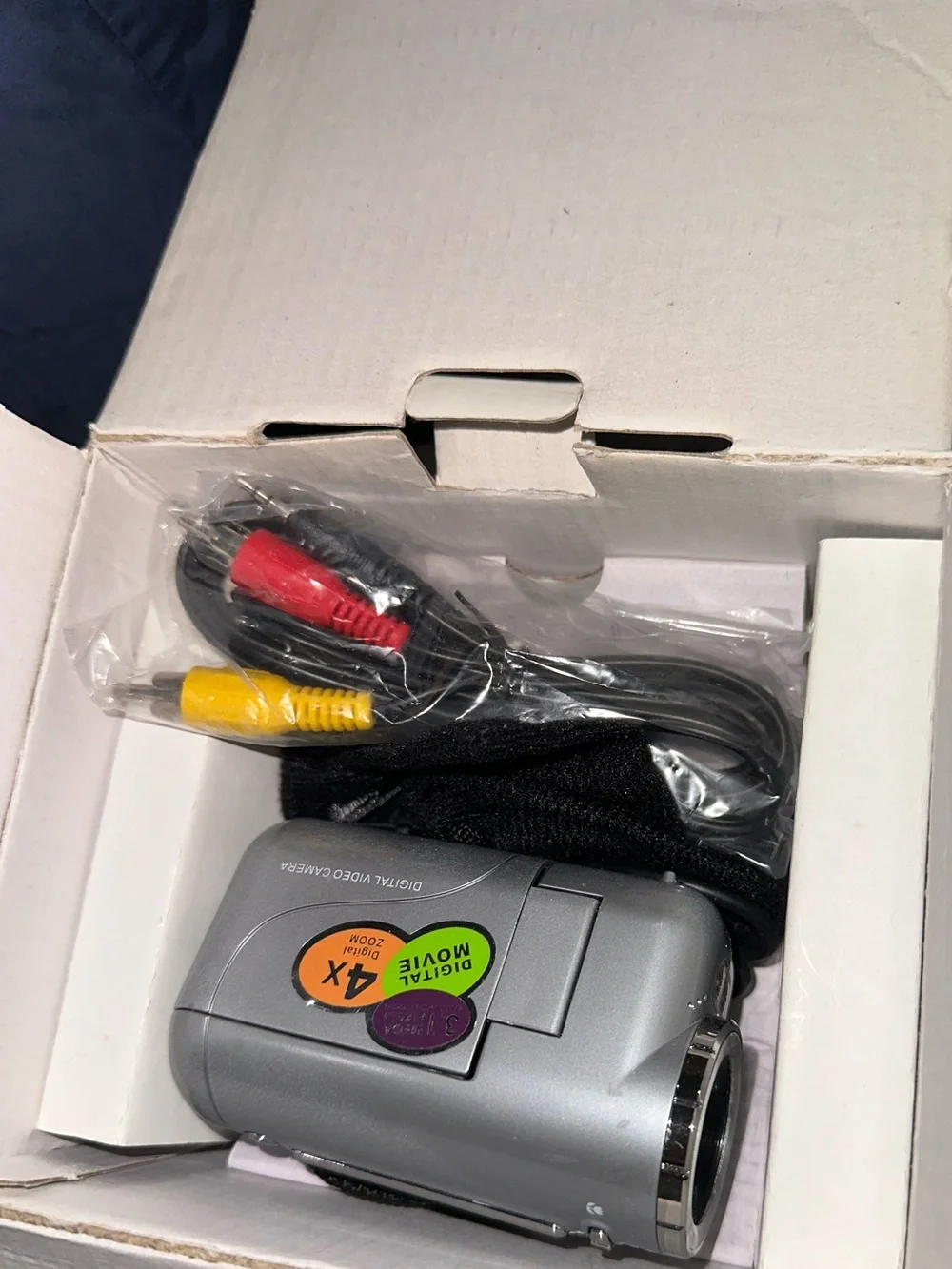 2000s 3.1MP Digital Video Camera 4x Zoom Camcorder